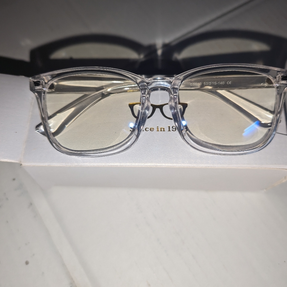 Blue light glasses
